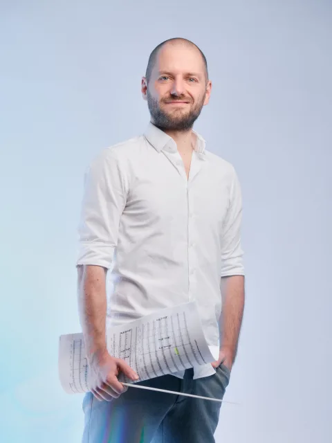 Komponist für Filmmusik @davidreichelt im Studio.

Hi ich bin Emanuel, Fotograf für Portraits, Business und Personal Branding in München. 🙋‍♂️