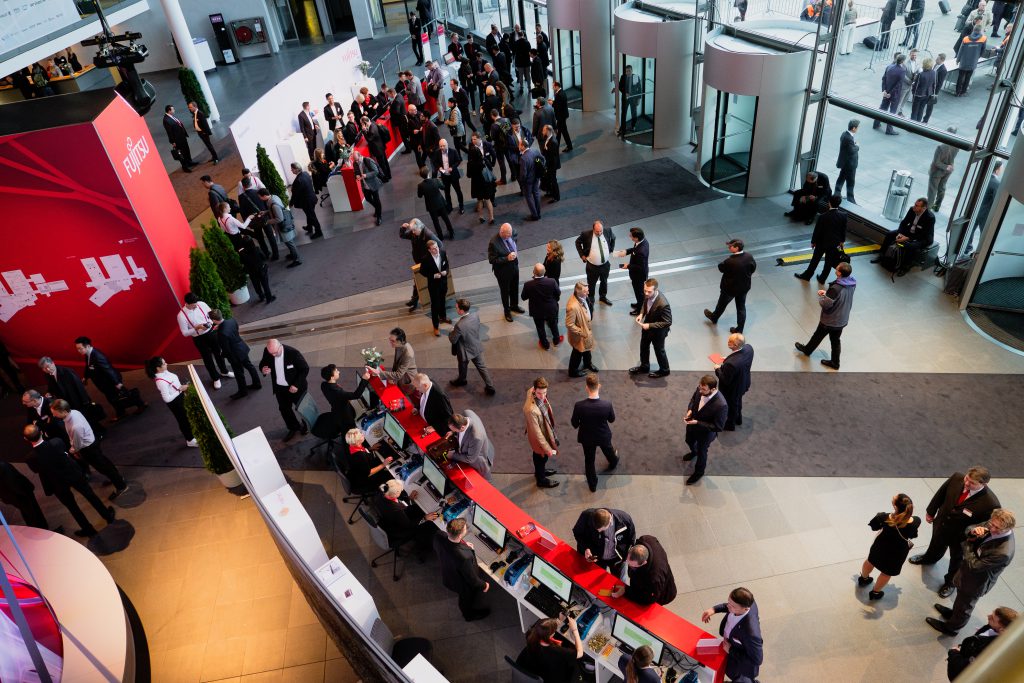 Foto vom Eingang der Messe München